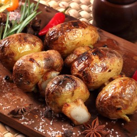 Картофель на углях с салом